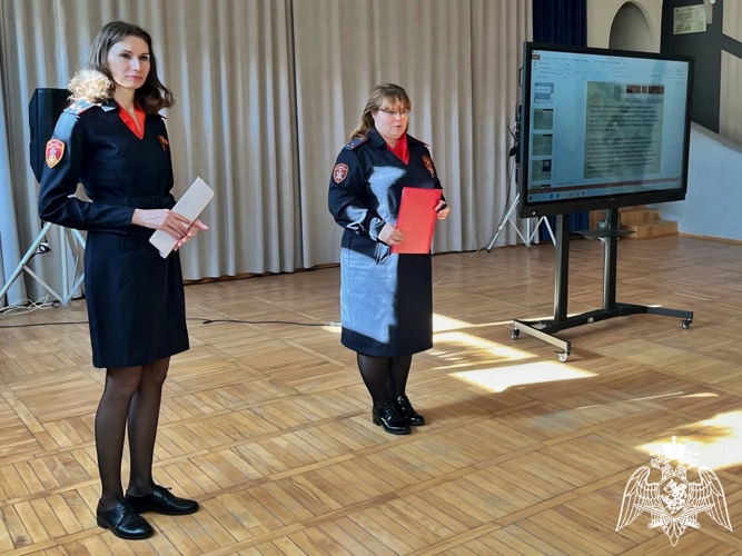 В Ставрополе росгвардейцы провели урок Мужества для подшефных кадет