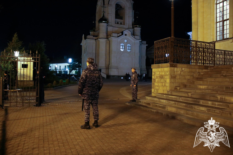 На Ставрополье росгвардейцы обеспечили правопорядок во время празднования Светлой Пасхи