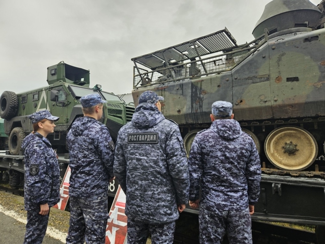В Ставрополе росгвардейцы посетили передвижной музей «Поезд Победы»