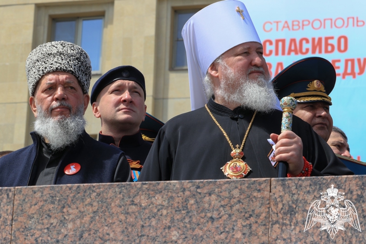 В Ставрополе начальник краевого Управления Росгвардии принял участие в праздничных мероприятиях Дня Победы