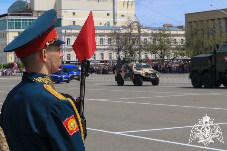 В Ставрополе начальник краевого Управления Росгвардии принял участие в праздничных мероприятиях Дня Победы