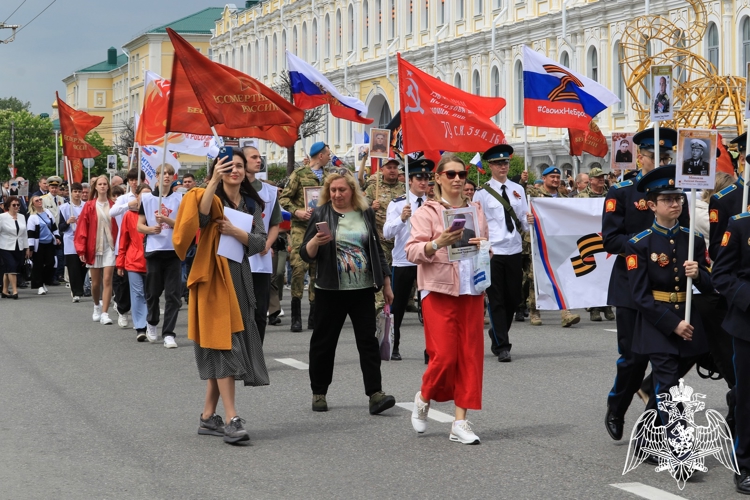 В Ставрополе начальник краевого Управления Росгвардии принял участие в праздничных мероприятиях Дня Победы
