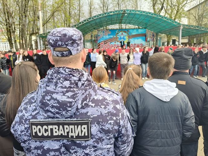 На Ставрополье сотрудники Росгвардии приняли участие в патриотическом автопробеге 