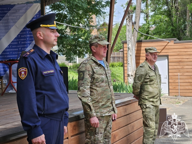 Представители Росгвардии провели профориентационное занятие для школьников региона