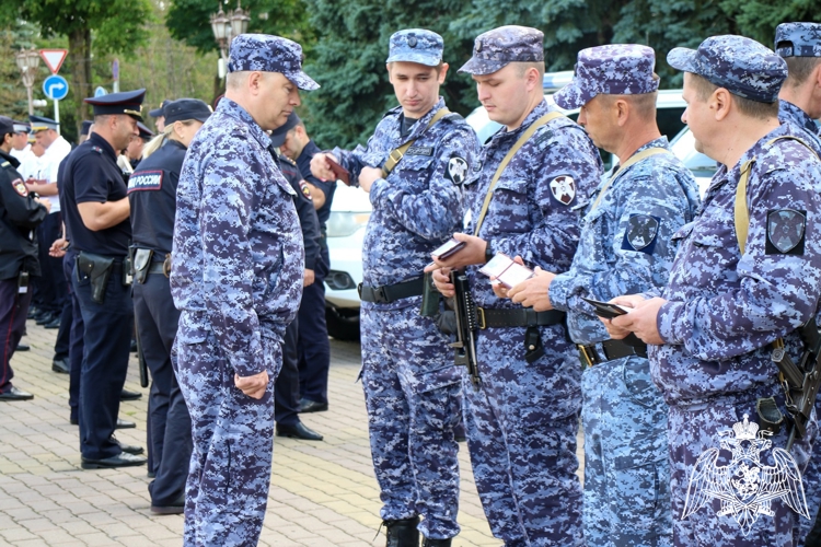 В Ставрополе сотрудники Росгвардии приняли участие в общегородском инструктаже нарядов комплексных сил и средств