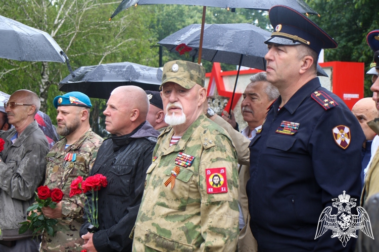 В Ставрополе росгвардейцы  почтили память павших в День ветеранов боевых действий