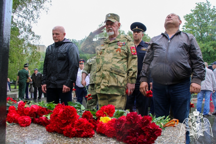 В Ставрополе росгвардейцы  почтили память павших в День ветеранов боевых действий