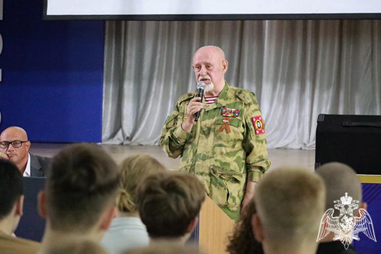 В Ставрополе росгвардейцы провели патриотическое мероприятие ко Дню солидарности в борьбе с терроризмом