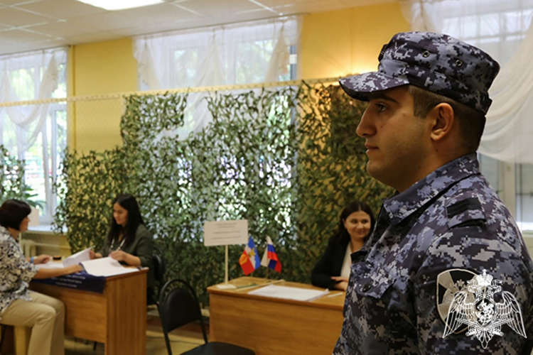 Росгвардейцы обеспечили правопорядок в Единый день голосования на Ставрополье