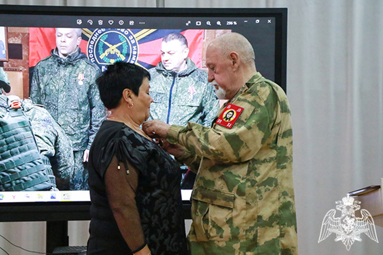 Росгвардейцы провели патриотическое мероприятие для учащихся подшефной кадетской школы