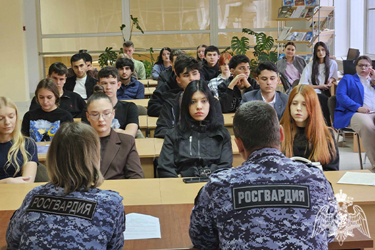На Ставрополье росгвардейцы провели встречи с молодежью