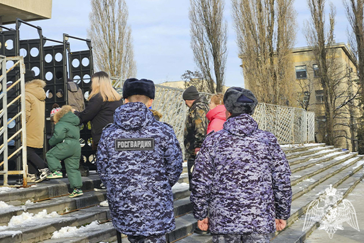 Росгвардейцы обеспечили безопасность проведения Губернаторской елки в Ставрополе