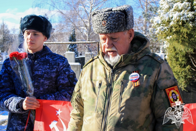 В Ставрополе росгвардейцы почтили память Героя России майора Владимира Нургалиева