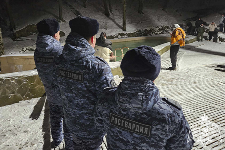 На Ставрополье росгвардейцы обеспечили безопасность в ходе празднования Крещения Господня