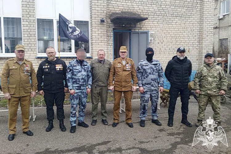   В Минеральных Водах росгвардейцы провели урок Мужества для старшеклассников