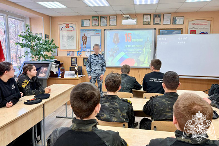 На Ставрополье росгвардеец рассказал школьникам о героях Афганской войны