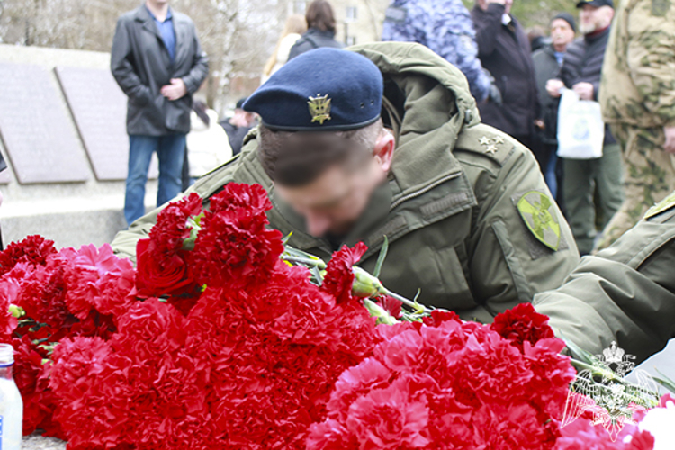 В Ставрополе росгвардейцы почтили память воинов-интернационалистов