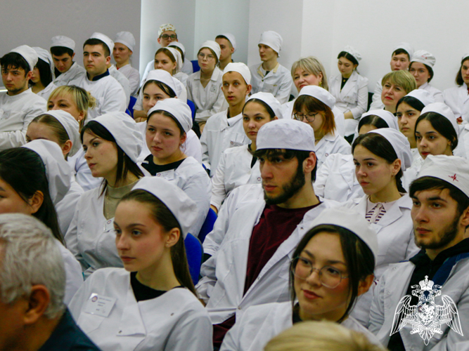 В Ставрополе офицер Росгвардии принял участие в Уроке Мужества «Наследники Великой Победы»