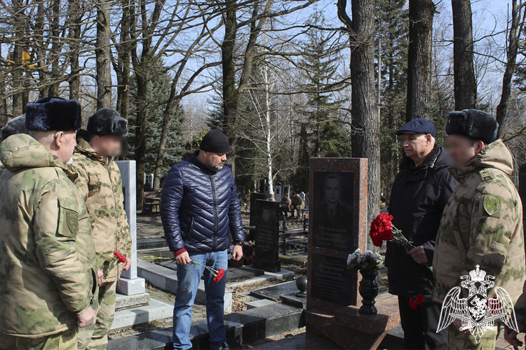 На Ставрополье росгвардейцы почтили память героически погибшего офицера войск правопорядка