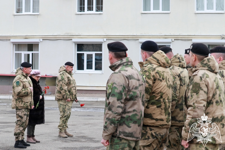 На Ставрополье сотрудники Росгвардии почтили память боевого товарища