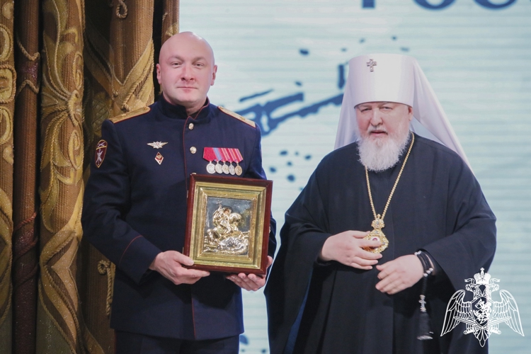 На Ставрополье торжественно отметили 215-летие войск правопорядка и 10-летие Росгвардии