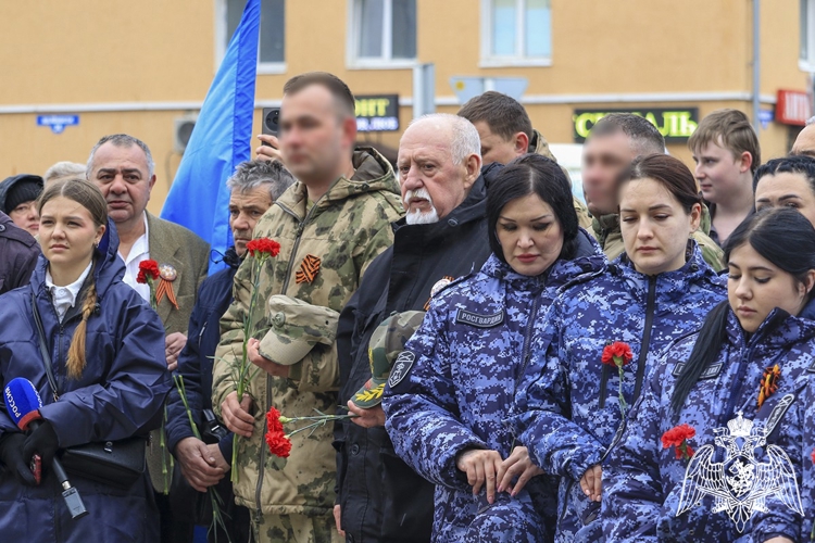 Сотрудники и военнослужащие Росгвардии почтили память жертв аварии на Чернобыльской АЭС