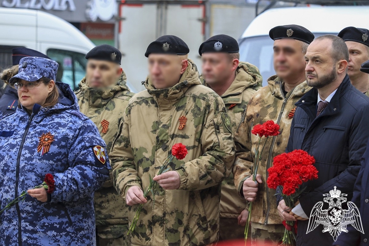 Сотрудники и военнослужащие Росгвардии почтили память жертв аварии на Чернобыльской АЭС