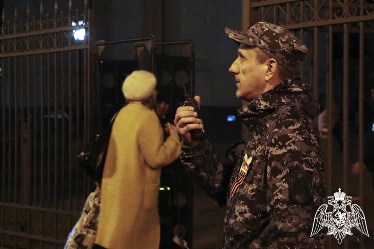 На Ставрополье росгвардейцы обеспечили правопорядок во время празднования Светлой Пасхи