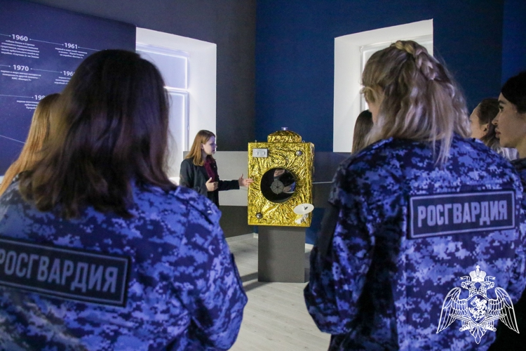  На Ставрополье сотрудники Росгвардии посетили экскурсию ко Дню космонавтики