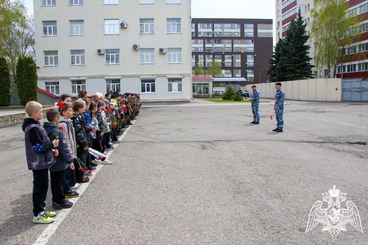 На Ставрополье росгвардейцы продолжают цикл мероприятий, посвященных 10-летнему юбилею ведомства