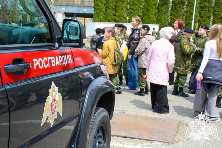 На Ставрополье росгвардейцы продолжают цикл мероприятий, посвященных 10-летнему юбилею ведомства
