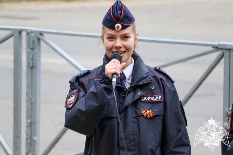  В Ставрополе росгвардейцы поздравили с наступающим Днем Победы ветерана Великой Отечественной войны