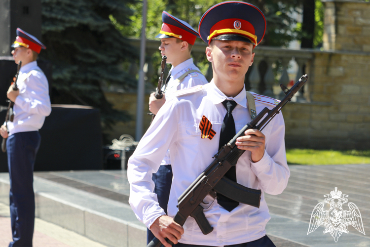 В День памяти и скорби росгвардейцы почтили память павших героев на Крепостной горе