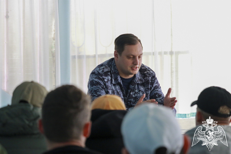 Представители Росгвардии провели профориентационное занятие для школьников Ставрополья