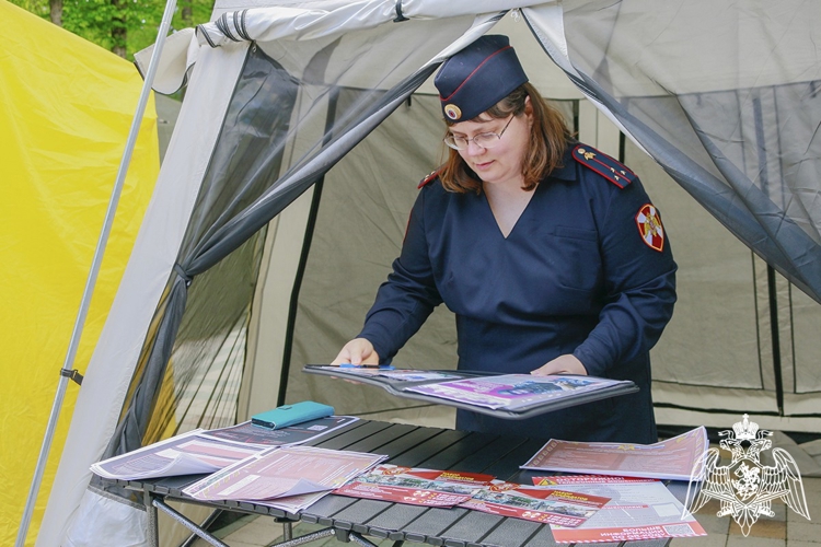 На Ставрополье росгвардейцы продолжают проводить профориентационные мероприятия для населения