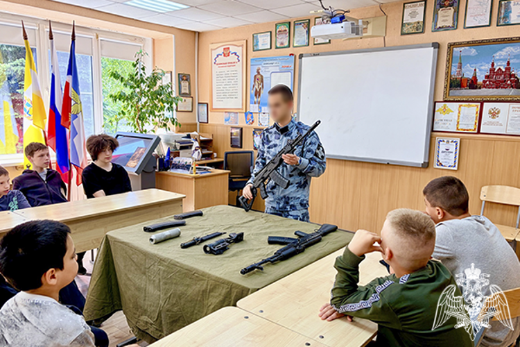 На Ставрополье росгвардейцы принимают участие в ведомственной акции «Каникулы с Росгвардией»
