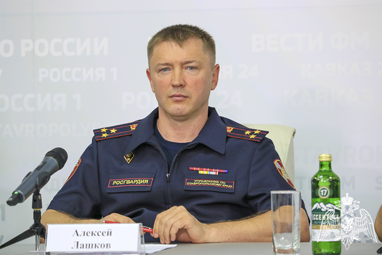 В Ставрополе офицеры Росгвардии стали участниками пресс-конференции по вопросам в сфере оборота оружия