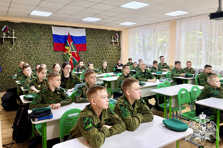 В День солидарности в борьбе с терроризмом росгвардейцы провели профилактические мероприятия в школах Ставрополья