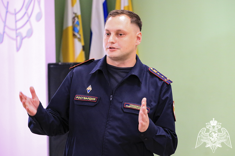 В День солидарности в борьбе с терроризмом росгвардейцы провели профилактические мероприятия в школах Ставрополья