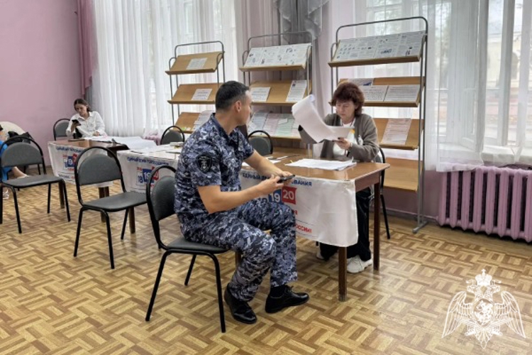На Ставрополье личный состав Росгвардии принимает участие в Едином дне голосования