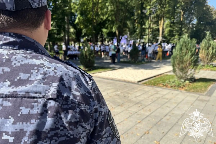 В Кисловодске сотрудники Росгвардии обеспечили безопасность во время празднования Дня города