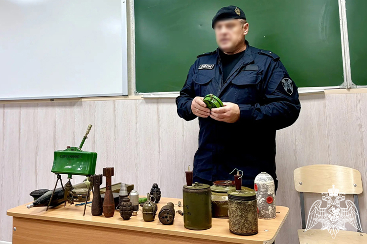 В Пятигорске офицер Росгвардии провел урок безопасности для кадет