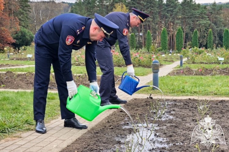 В Кисловодске росгвардейцы провели акцию к 74-й годовщине вневедомственной охраны